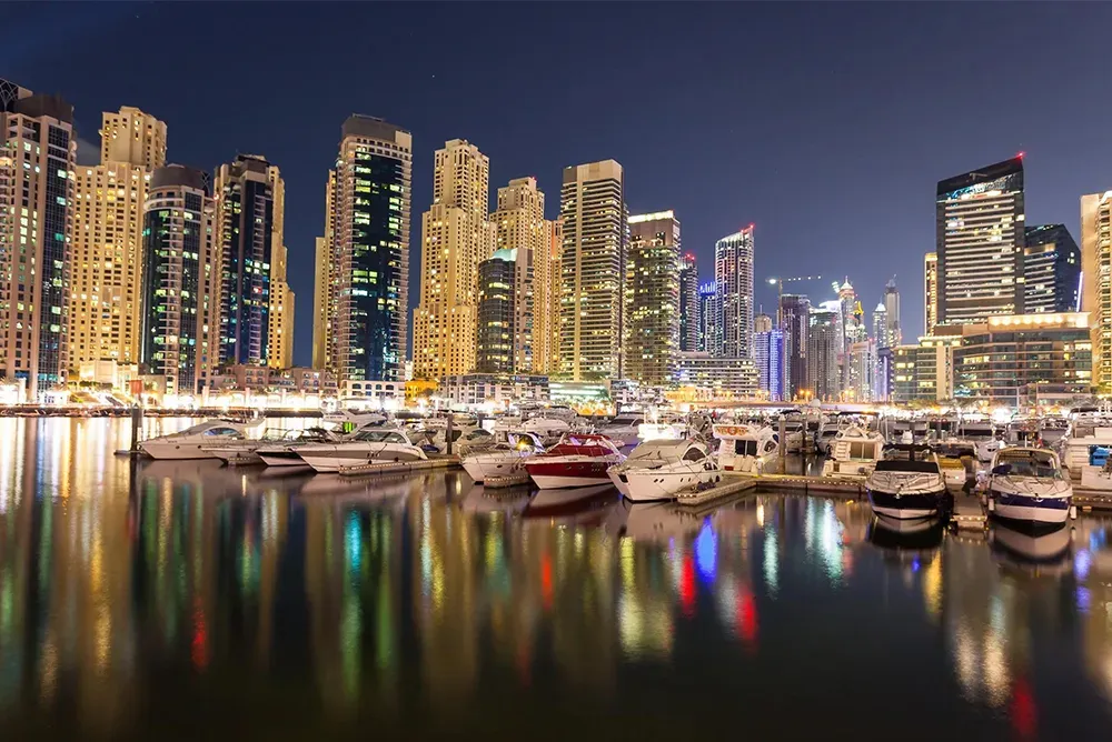 Main Image مرسى العرب أم دبي مارينا لتأجير اليخوت؟ دليل 2026