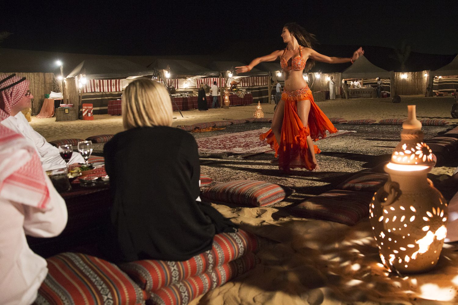 4-Desert-Safari-with-BBQ-Dinner-Belly-Dancer-LORES.jpg