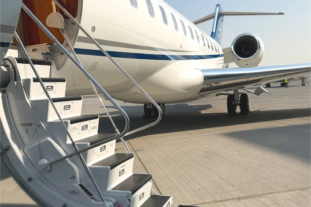 UAE to Oman evacuation travel