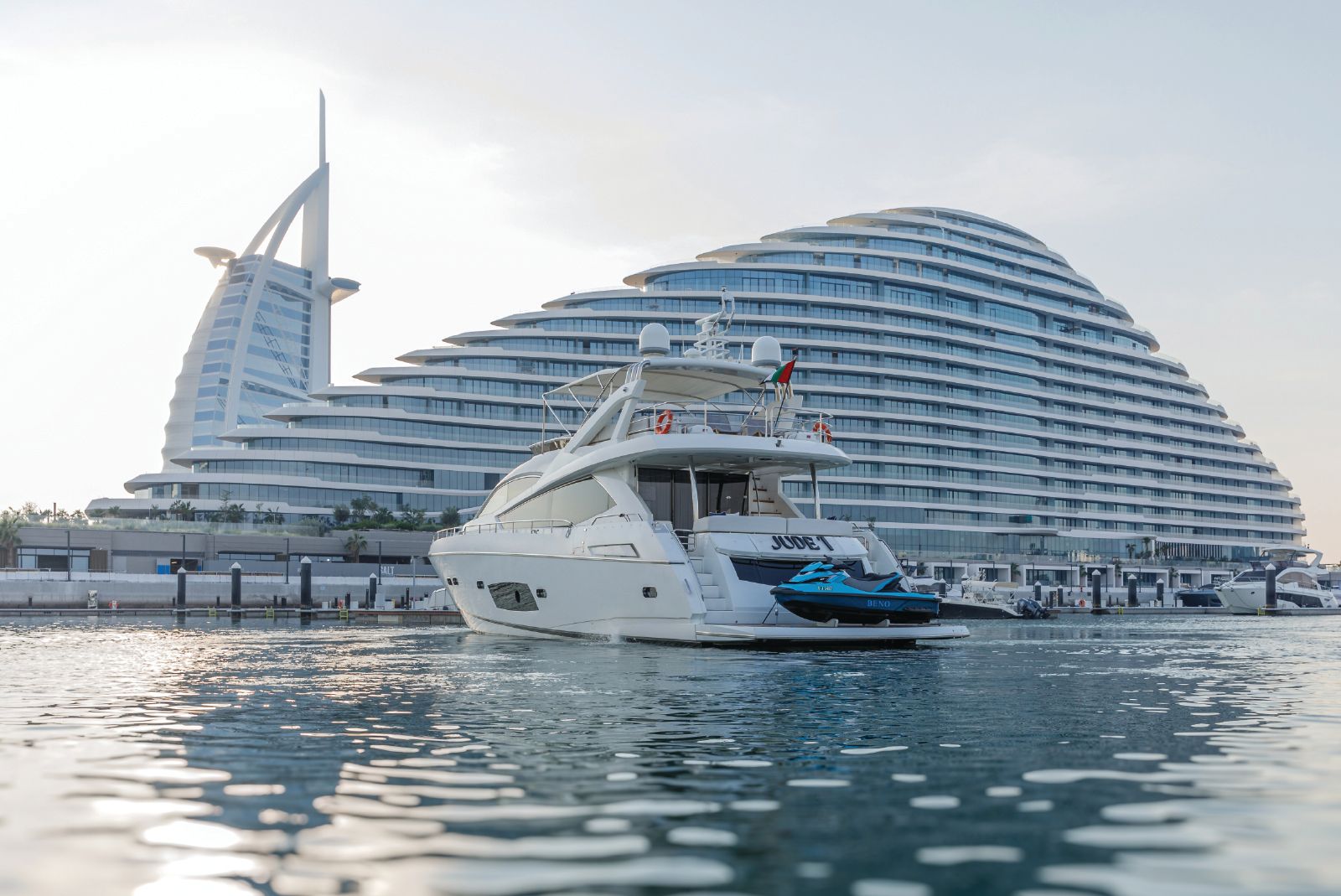 Dubai yacht rental