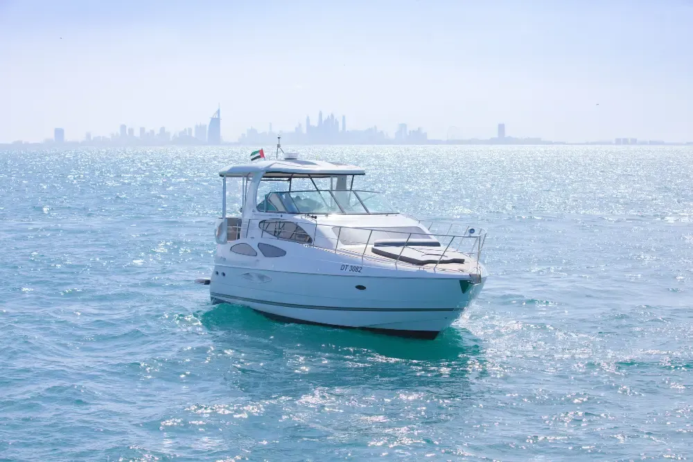 Early morning boat tour Dubai