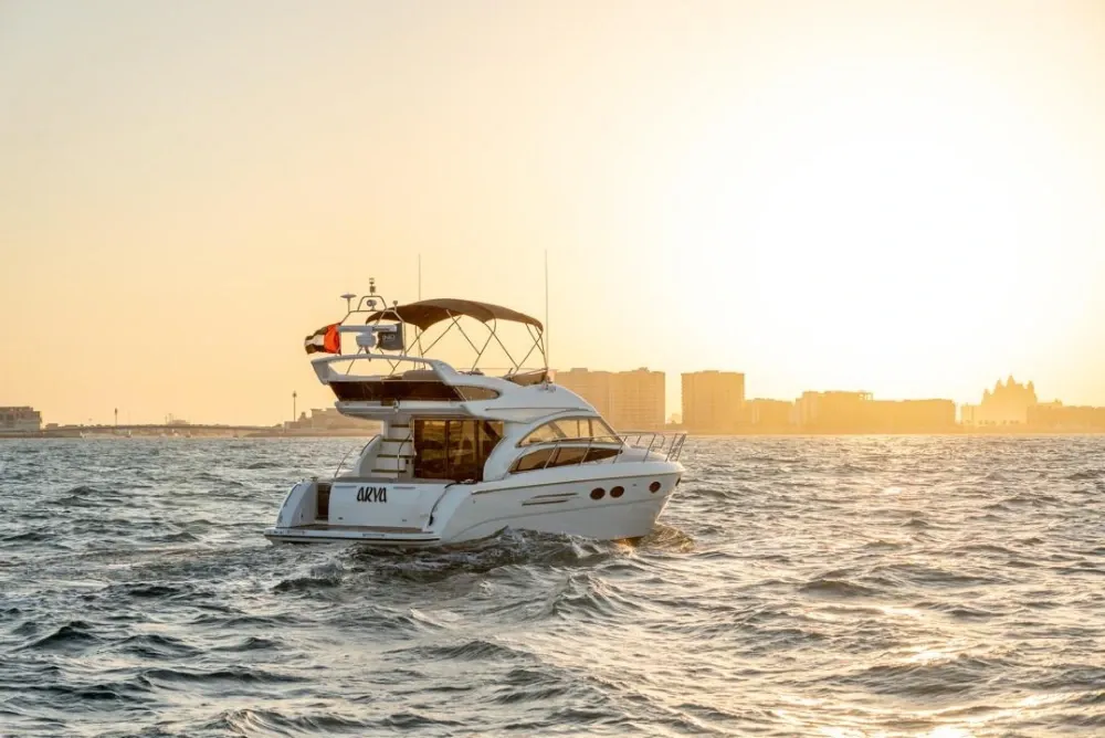 J.UNO yacht rental dubai
