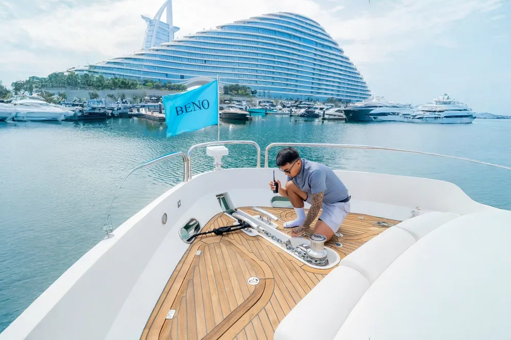 Private yacht maintenance Dubai