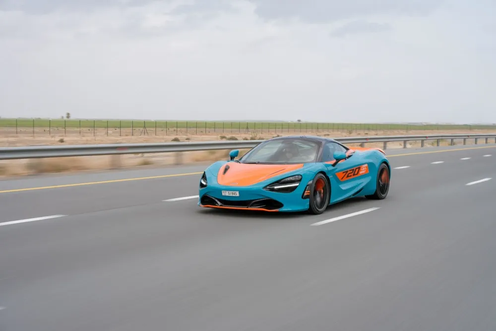 Supercar convoy in Dubai 