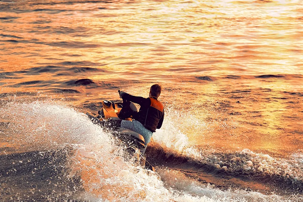 What is the best weather for jet skiing