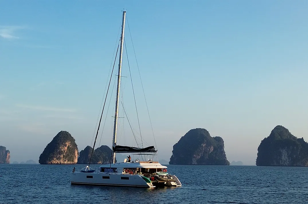 Main Image Sailing Greece In October - Ideal Time For A Yacht Charter