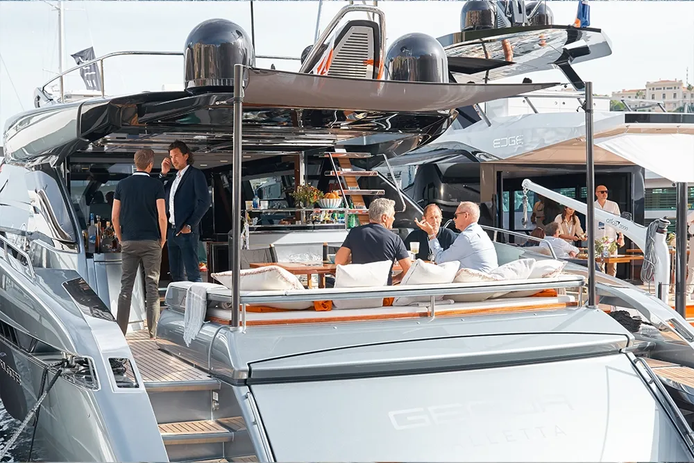 boat party outfit ideas