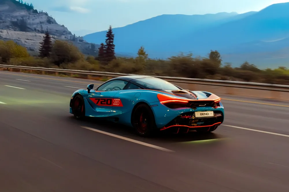 drive a supercar in Dubai