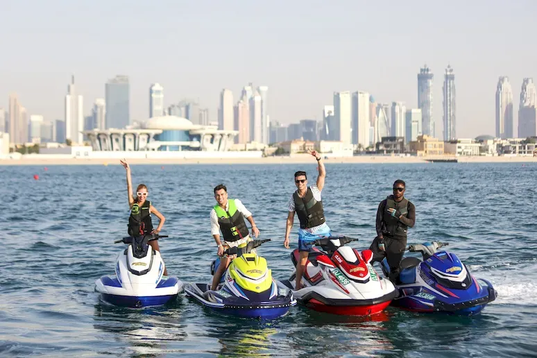 jetski-photoshoot-4-people-scaled-1.webp