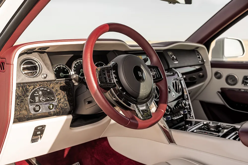 كيف تساعدك بينو في تجربة هذه السيارات الفاخرة