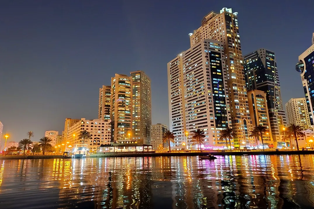 معالم بحيرة خالد بالشارقة