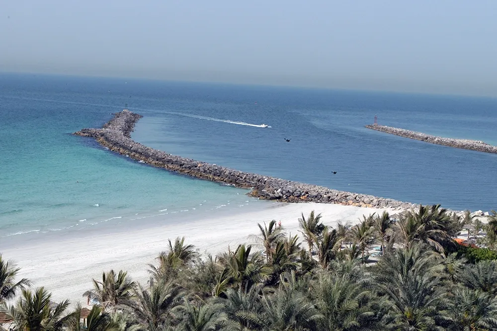 مزايا استئجار سيارة إلى شاطئ الزوراء عبر بينو