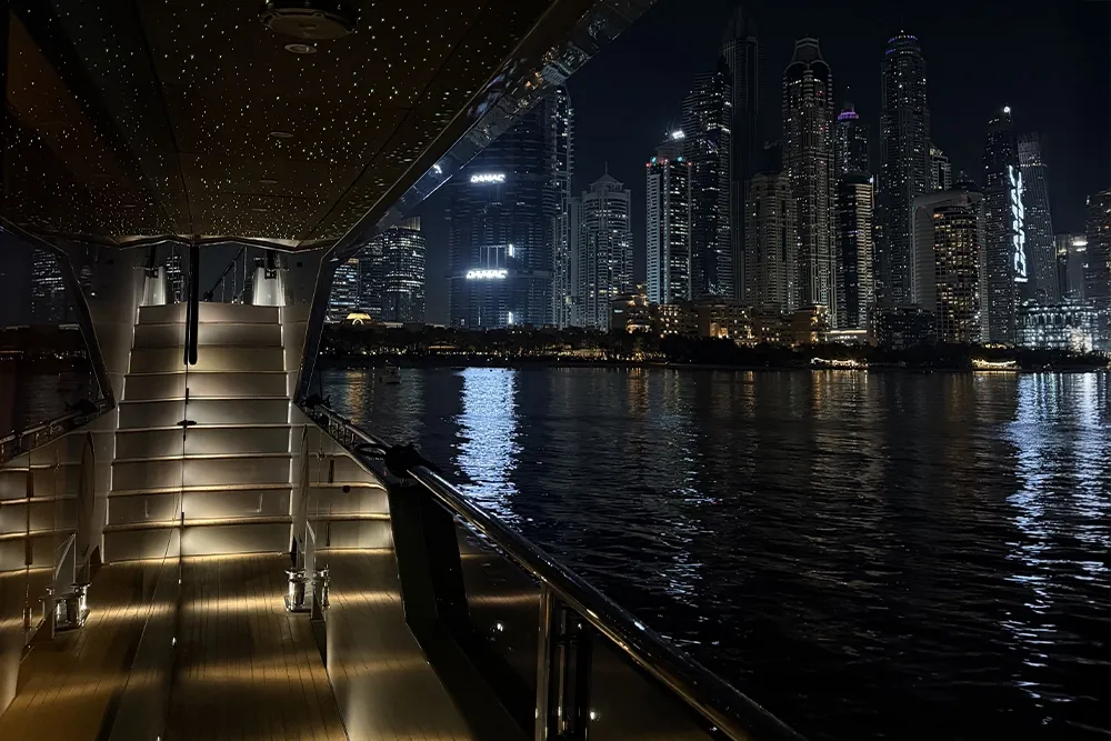 rent a yacht in dubai