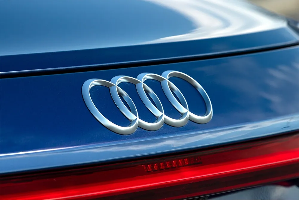 rent audi dubai