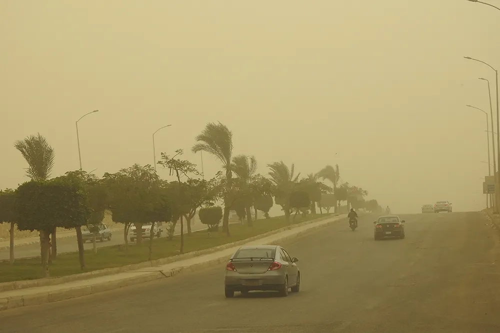 Main Image Dubai Weather Guide - Tips for Staying Safe in Sandstorms