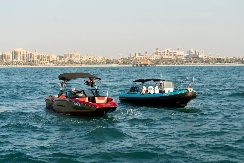 sunset speedboat rental dubai