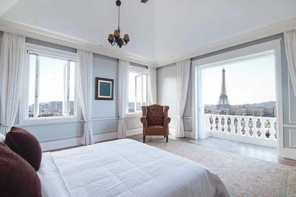Main Image Charming & Chic - The Best Places to Stay in Paris