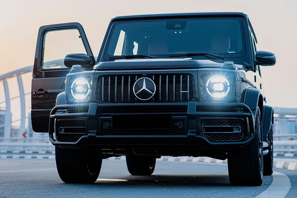 which is better range rover or g-wagon in uae