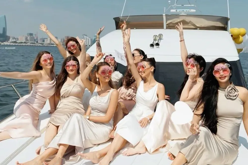 yacht rental for bachelorette party